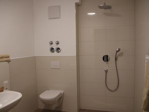 23174103-Ferienwohnung-2-Hilden-300x225-5