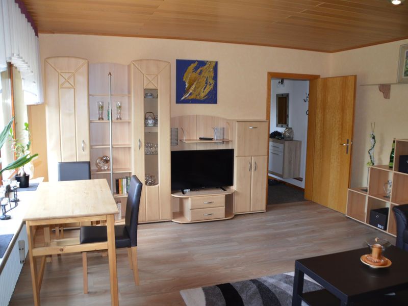 22795187-Ferienwohnung-2-Hilders-800x600-2