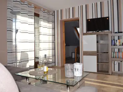 Wohnbereich. Gemütliches Sofa im WZ 45 m²