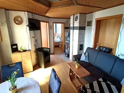 Wohnzimmer-Blick Richtung Schlafzi.