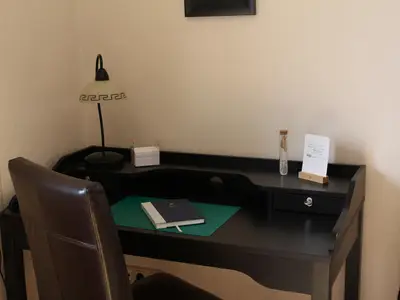 Schreibtisch im Wohnzimmer
