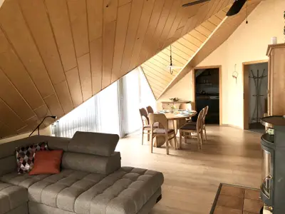 Wohn-/Esszimmer