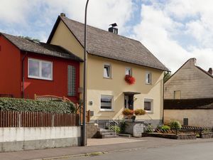 19341096-Ferienwohnung-2-Hillesheim-300x225-4