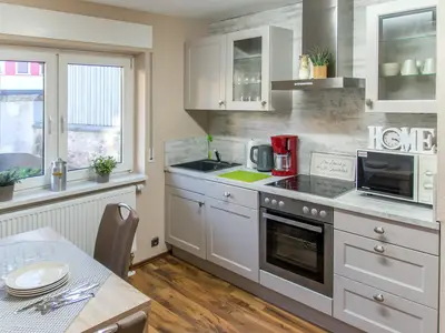 Ferienwohnung-Mira-Hillesheim-Kueche