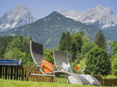 Garten mit Bergpanorma