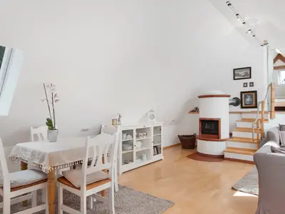 Photo, INSIDE, OUTSIDE