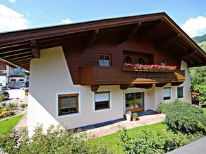 23839110-Ferienwohnung-2-Hippach-300x225-1