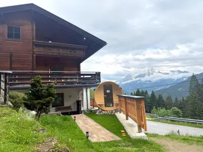 Außenseite Ferienhaus [Sommer]