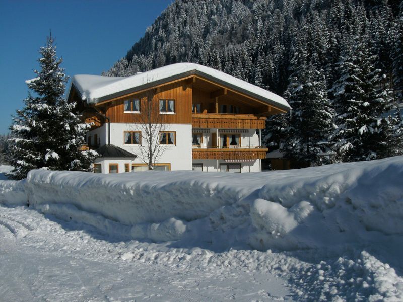 17967700-Ferienwohnung-2-Hirschegg (Vorarlberg)-800x600-0