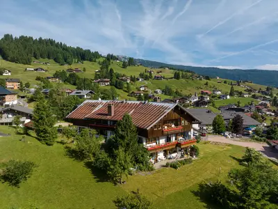 LandhausBeate-HYPEAK-DJI_20250618091357_0225_D-Bea
