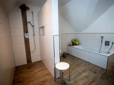 INSIDE, BATHROOM