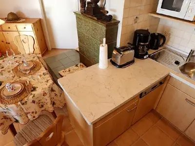 KITCHEN, INSIDE