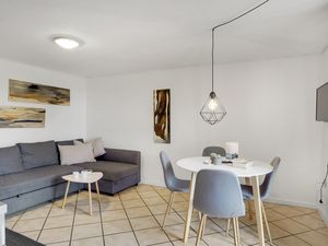 23758424-Ferienwohnung-4-Højer-300x225-0