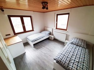 23352771-Ferienwohnung-9-Hönningen-300x225-1