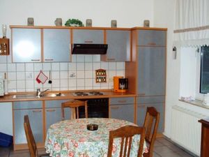 22030361-Ferienwohnung-2-Hörsten-300x225-3