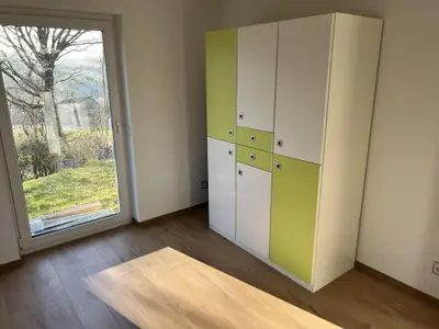 Geräumiger_Kleiderschrank