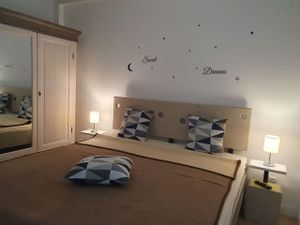 24015582-Ferienwohnung-4-Hohen Wieschendorf-300x225-5