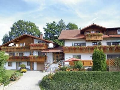 Wellness-Pension Weiss