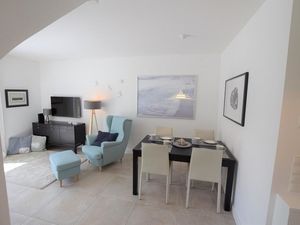 22127675-Ferienwohnung-4-Hohwacht-300x225-2