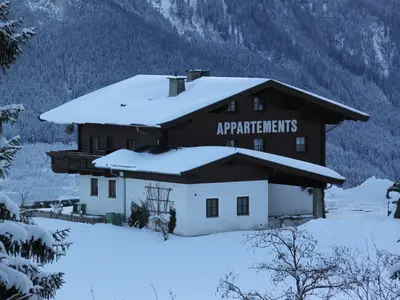Hausansicht Winter