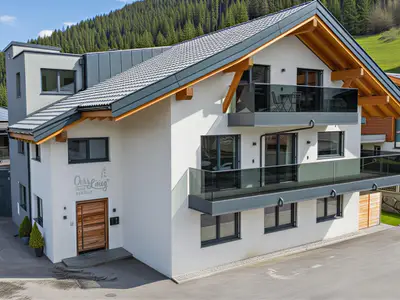 Außenseite Ferienhaus [Sommer]