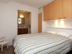 19354850-Ferienwohnung-2-Hollum-300x225-5