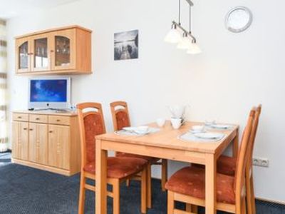 Ferienwohnung für 3 Personen (60 m²) in Holtgast 8/10