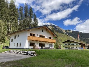 23487814-Ferienwohnung-5-Holzgau-300x225-2