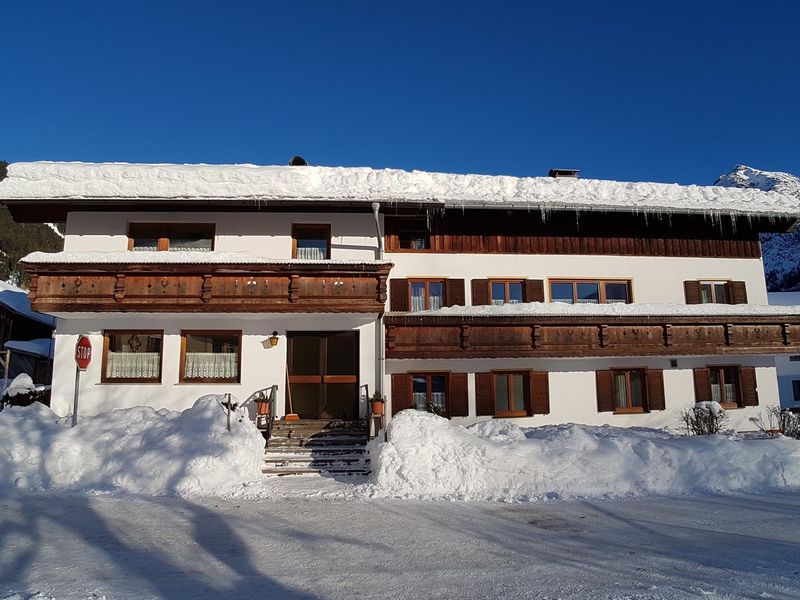 23488408-Ferienwohnung-8-Holzgau-800x600-1