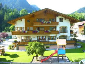 Ferienwohnung für 4 Personen (45 m²) in Holzgau