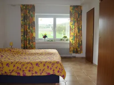 Schlafzimmer 2