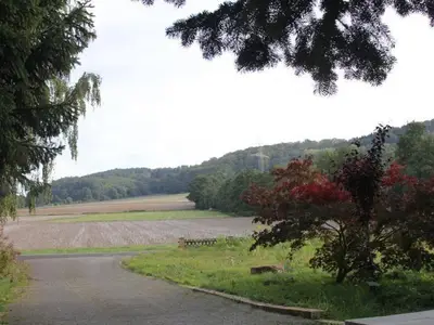 Einfahrt mit Blick Richtung Süden