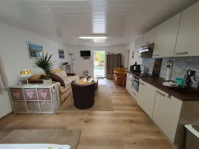 Blick Richtung Ausgang/ Terrasse