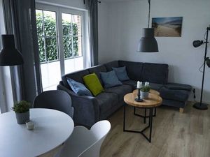 21740357-Ferienwohnung-5-Hooksiel-300x225-1