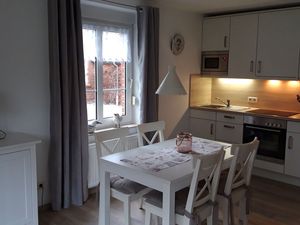 23177931-Ferienwohnung-3-Hooksiel-300x225-2