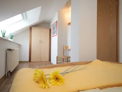 wohnung13-schlafzimmer