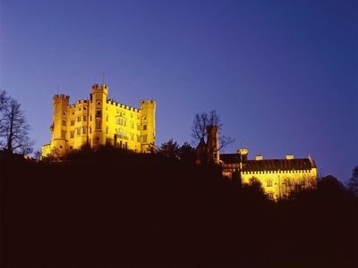 Schloß Hohenschwangau bei Nacht