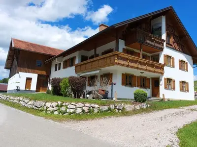 Ferienwohnung für 5 Personen (80 m²) in Hopferau 1/10