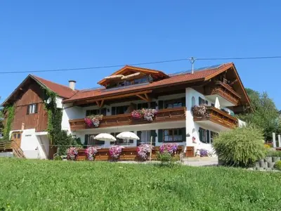 Ferienwohnung für 4 Personen (100 m²) in Hopferau 1/10