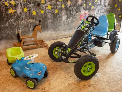 Kettcar und andere Fahrgeräte