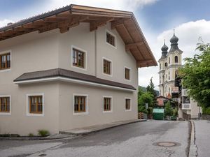 23216393-Ferienwohnung-4-Hopfgarten im Brixental-300x225-1