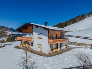 23896192-Ferienwohnung-8-Hopfgarten im Brixental-300x225-0