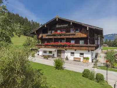 Außenseite Ferienhaus [Sommer]