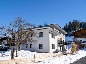 23896205-Ferienwohnung-5-Hopfgarten im Brixental-300x225-5