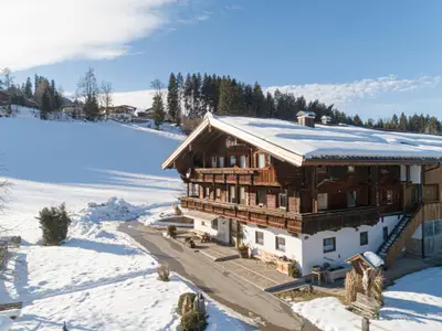 Außenseite Ferienhaus [Winter]