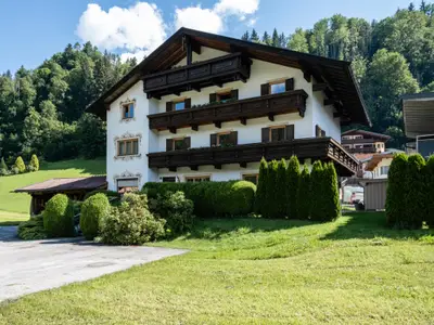Außenseite Ferienhaus [Sommer]