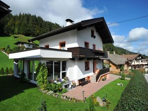 24057153-Ferienwohnung-4-Hopfgarten im Brixental-300x225-0