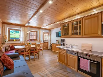 Ferienwohnung für 8 Personen in Hopfgarten im Brixental 3/10