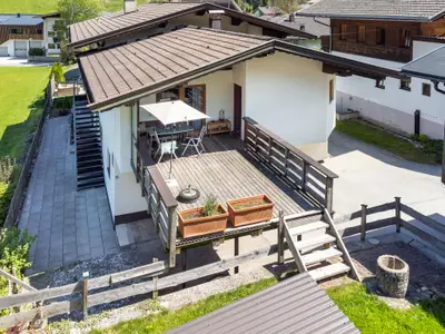 Außenseite Ferienhaus [Sommer]