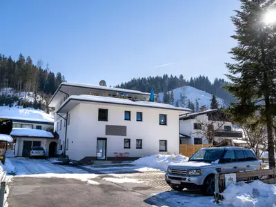 Außenseite Ferienhaus [Winter]